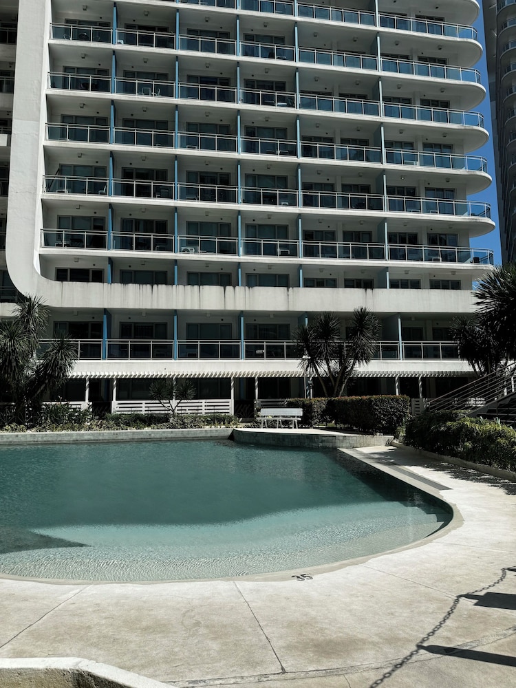 AZURE URBAN RESIDENCES STAYCATION