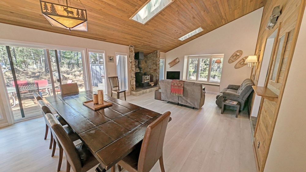 Whistling Swan 8 4 Bedroom Home