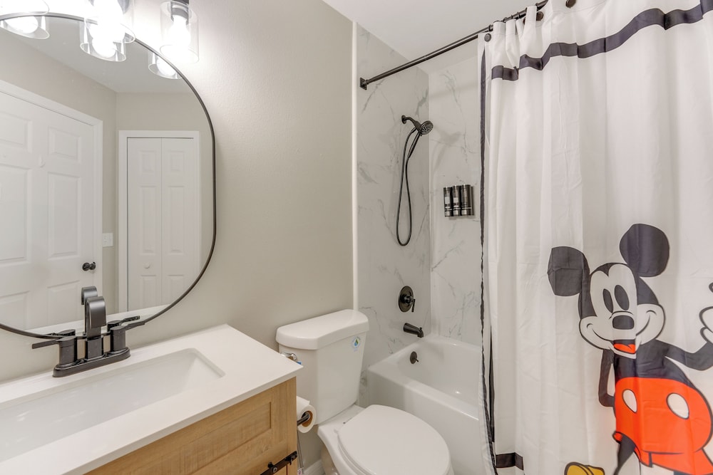 Sunny Skies & Disney Days: Davenport Home w/ Pool!