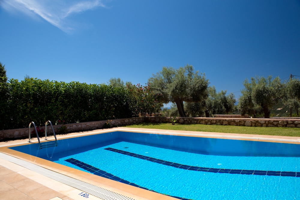 Villas Armeno