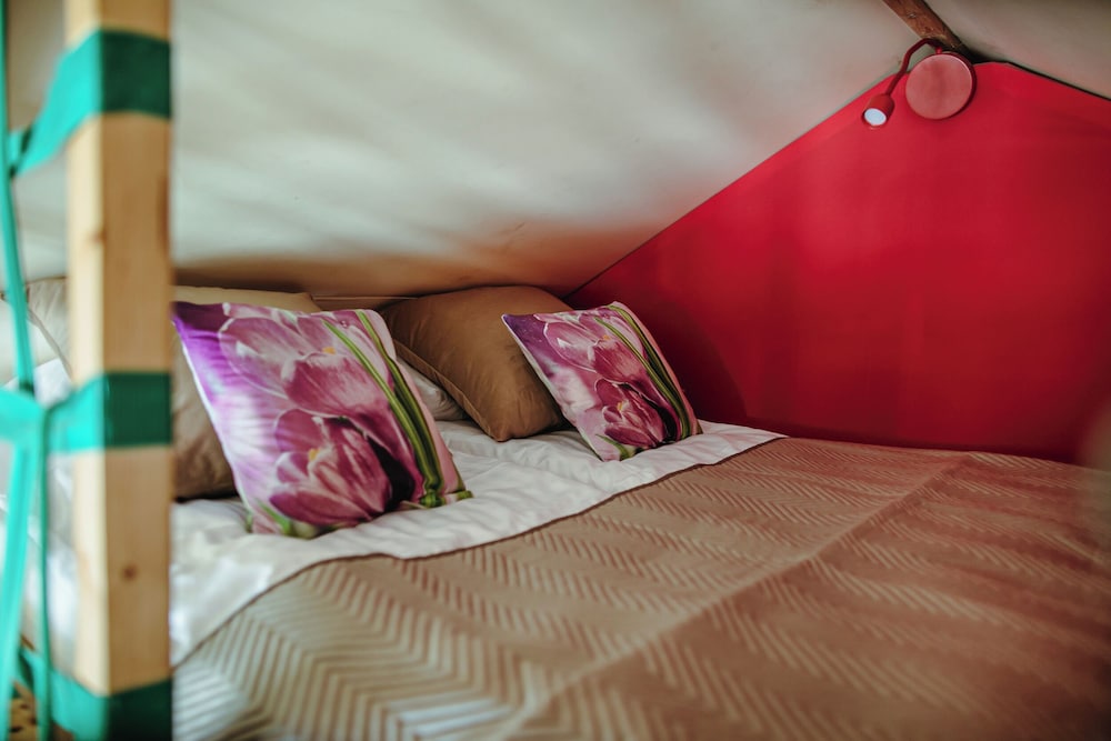 Herbals Glamping domki na drzewie Mielno