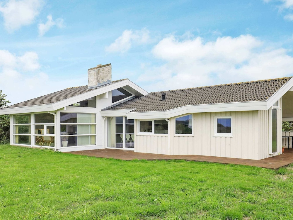 6 Person Holiday Home in Hjorring