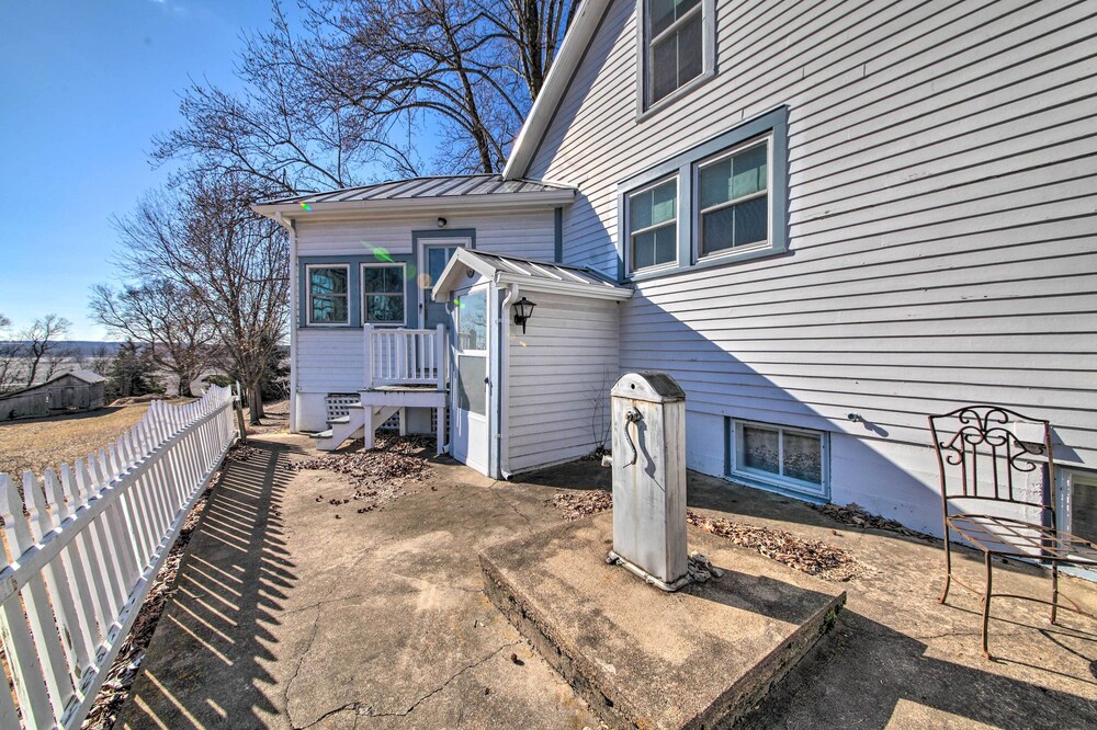 Cozy Augusta Home w/ Porch: Walk to Katy Trail!