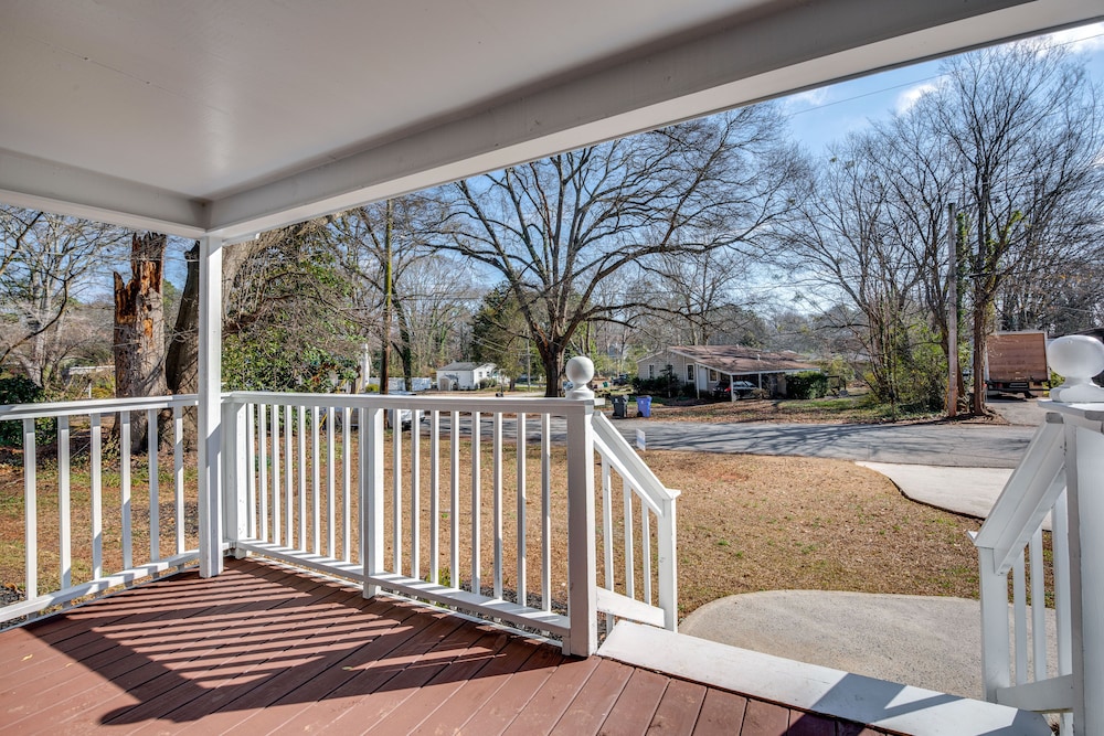 Smyrna Vacations - Smyrna Home w/ Porch: 2 Mi to Battery Atlanta! - Property Image 10