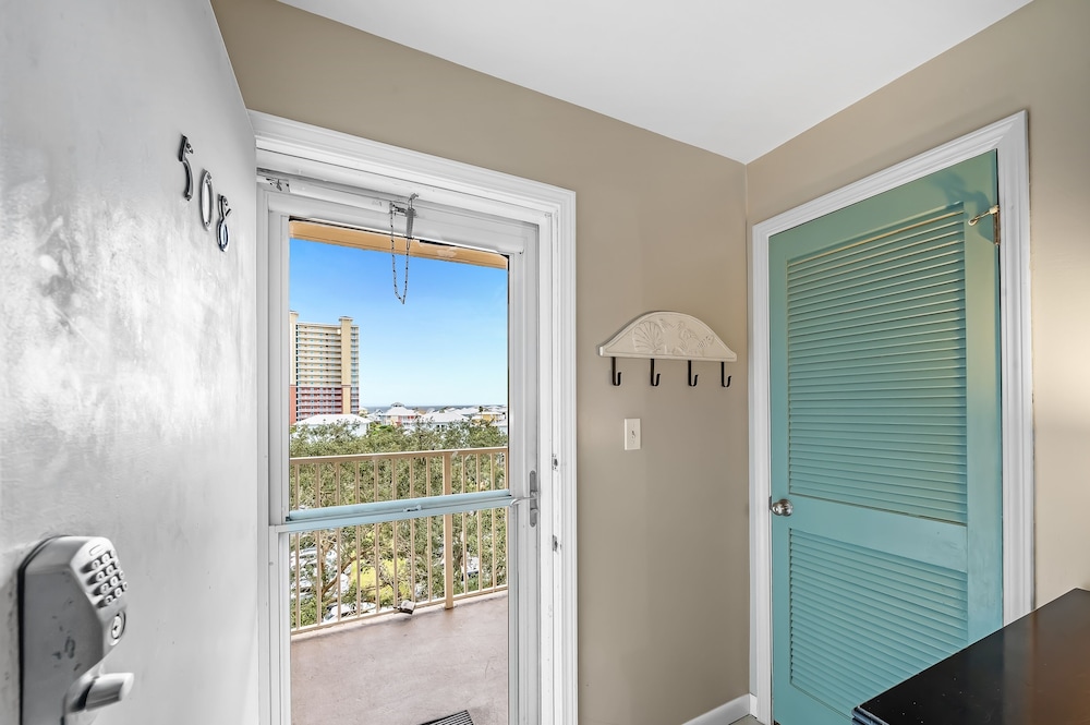 Compass Point 508