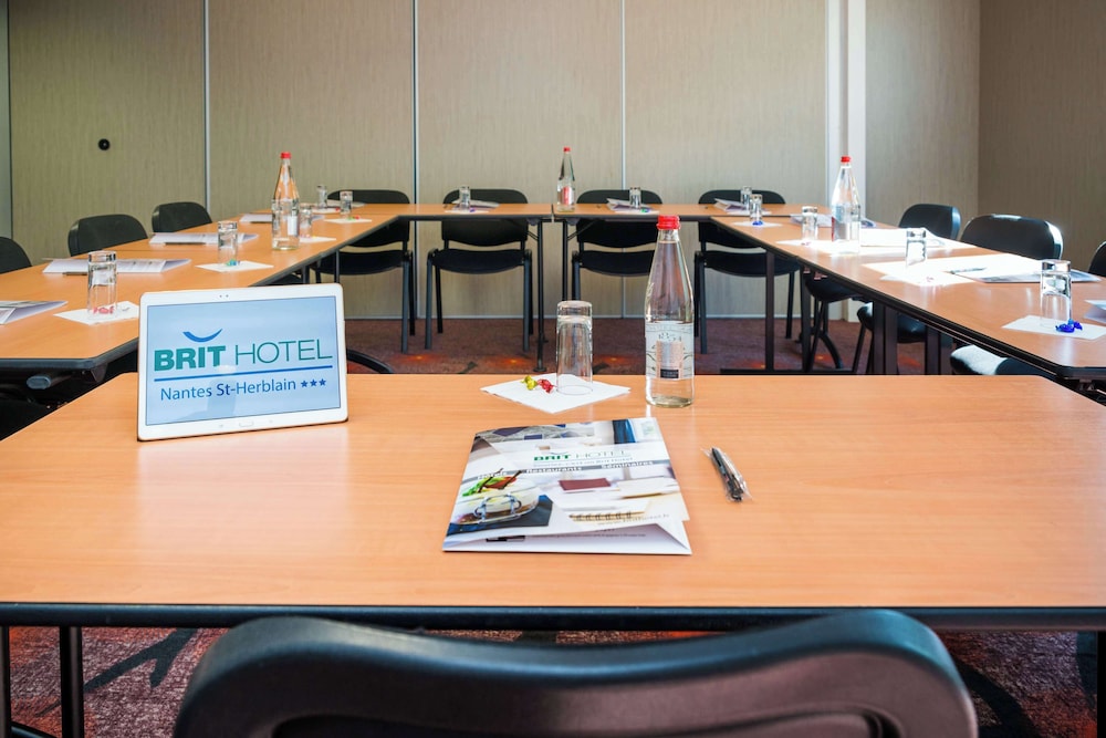 Saint-Herblain Vacations - Brit Hotel Nantes St Herblain - Le Kerann - Property Image 31
