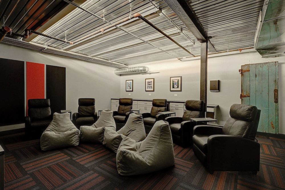 meeting & event spaces