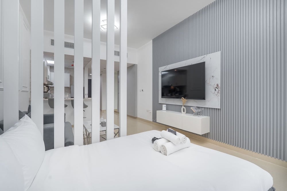 Incredible Studio in Jumeirah Village Circle