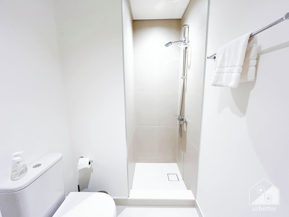 Luxury & Elegance at Burj Crown Downtown
