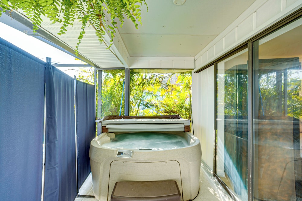 Pool, BBQ & More: Sleek Home in Port Charlotte!