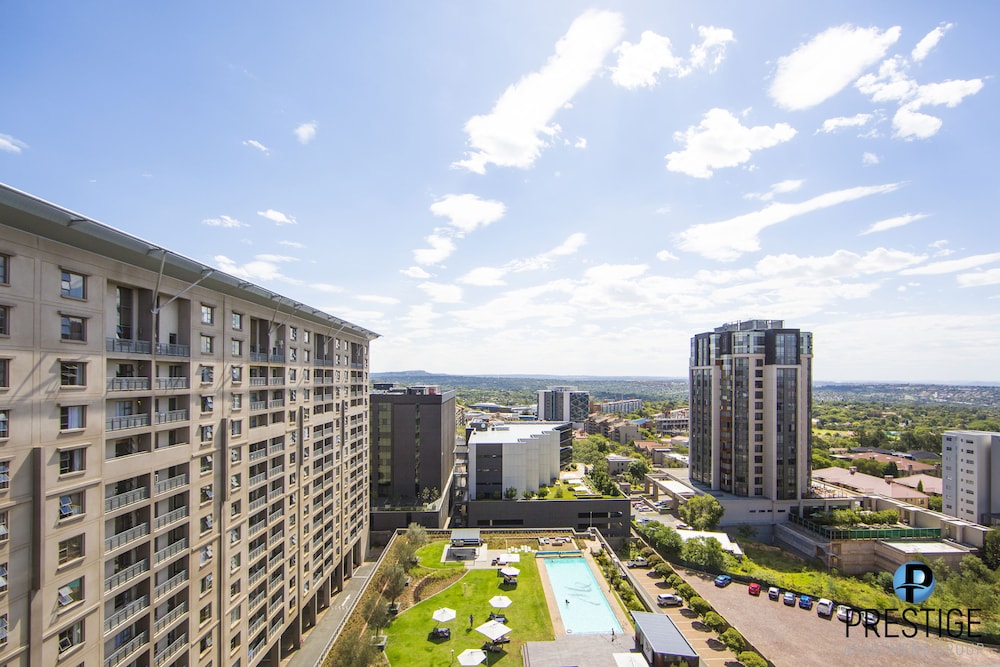 Prestige Apartment Sandton at Westpoint