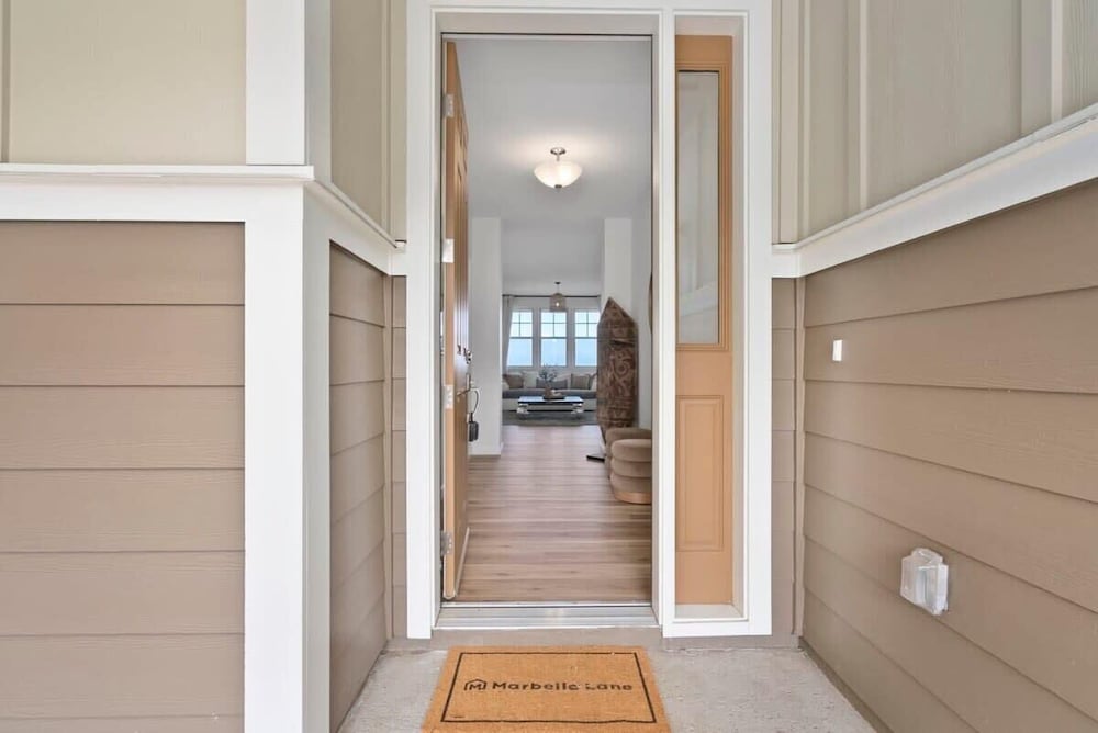 @ Marbella Lane - Serene & Lovely MT + Ocean Views