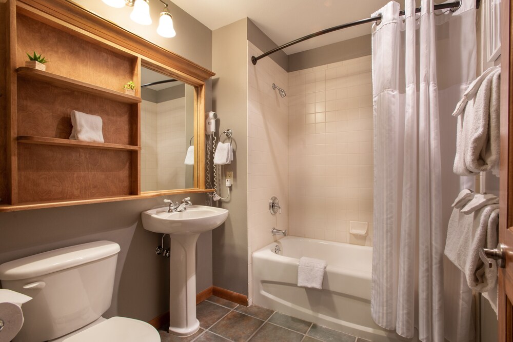 Winter Park Resort Lodging - Zephyr Mountain Condos