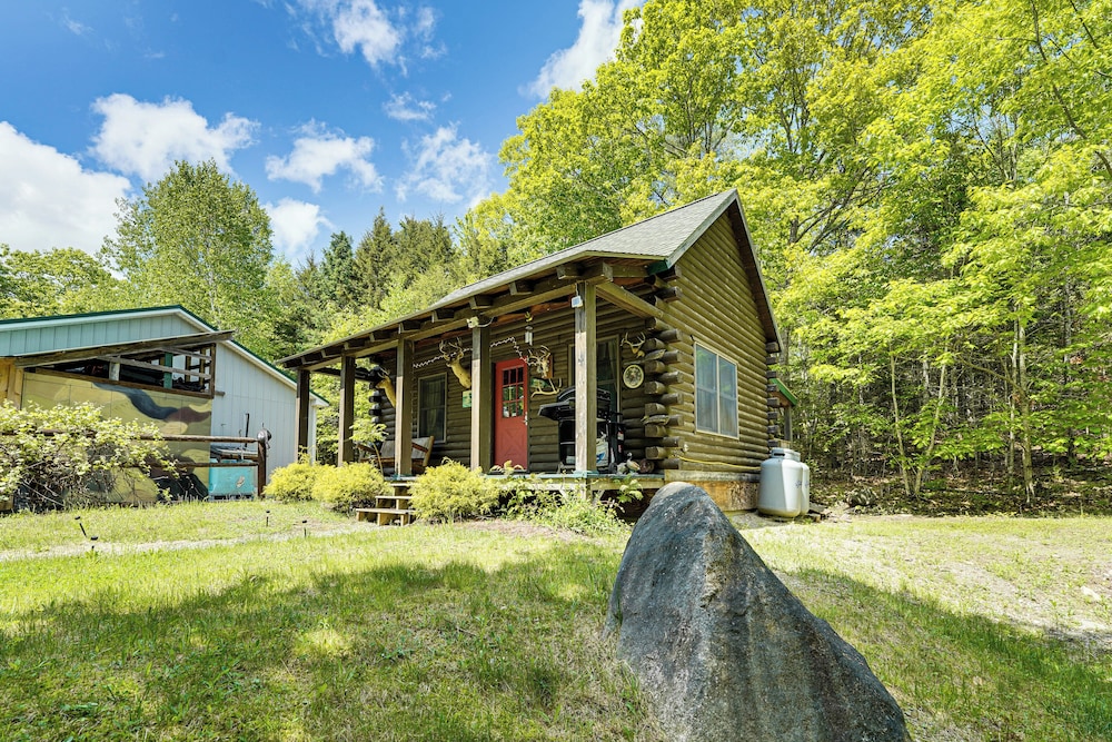 35 Mi to Acadia: Rustic Retreat in Orland!