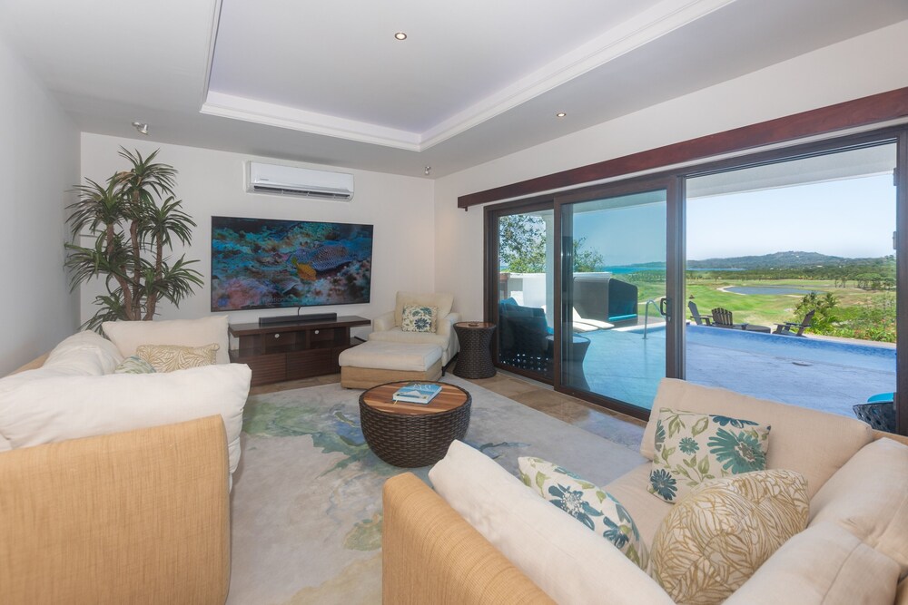 Pristine Bay 1005- Villa Loce 4 Bedroom Home
