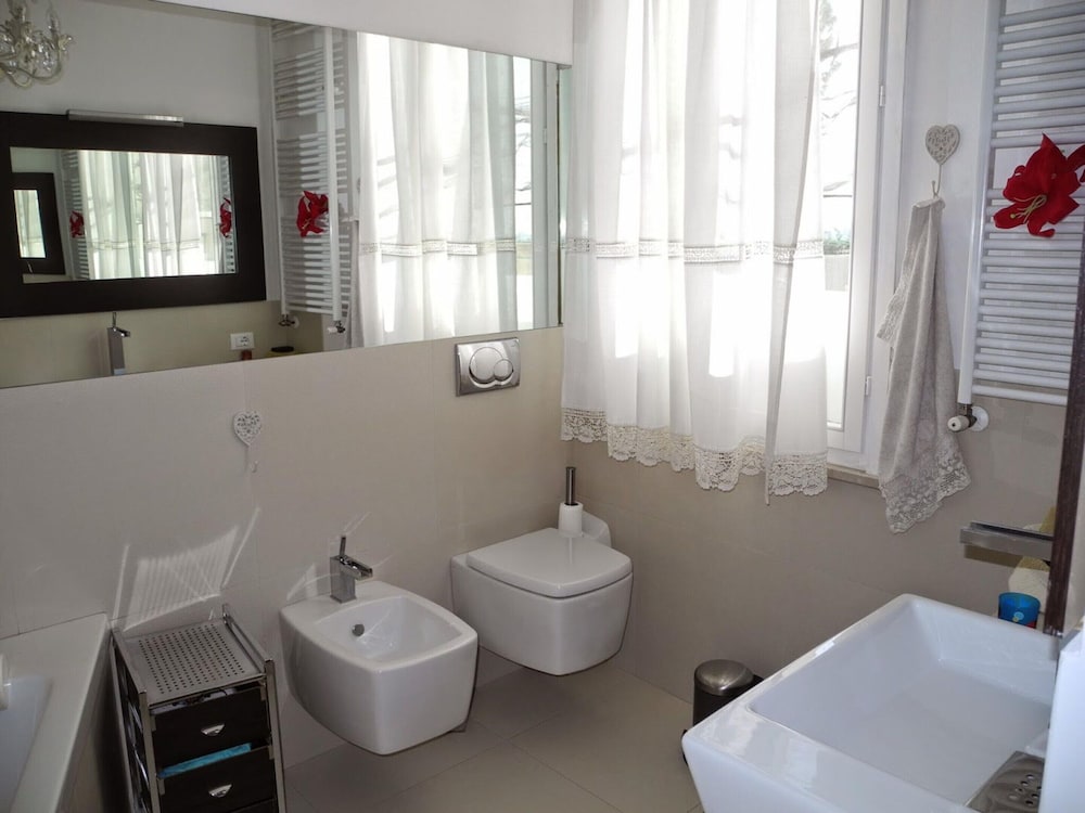 Beautiful Holiday Home in Santo Stefano With Swimming Pool photo 4