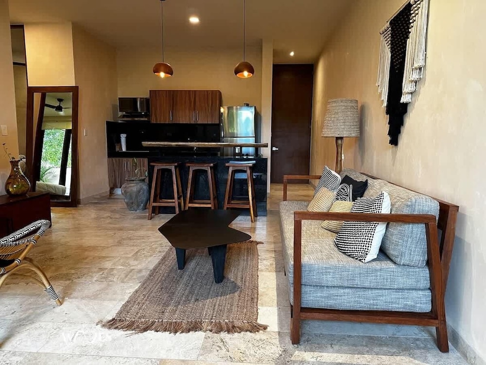 Spacious 2 BR Apartment With Private Pool, Top Amenities