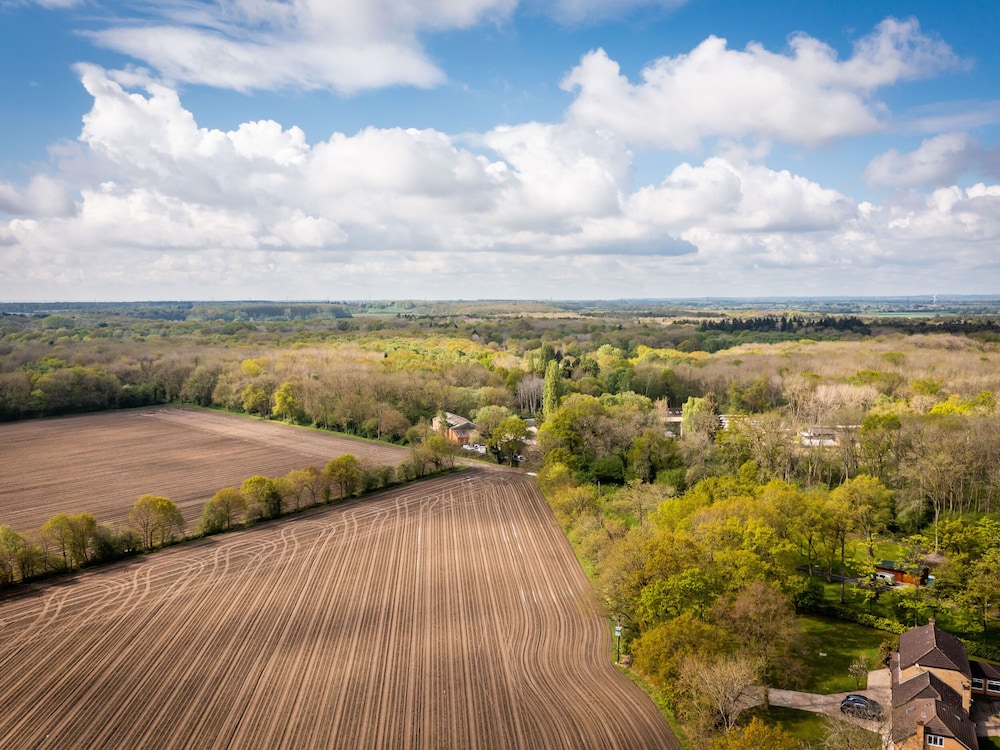 Broadleaf Lodge