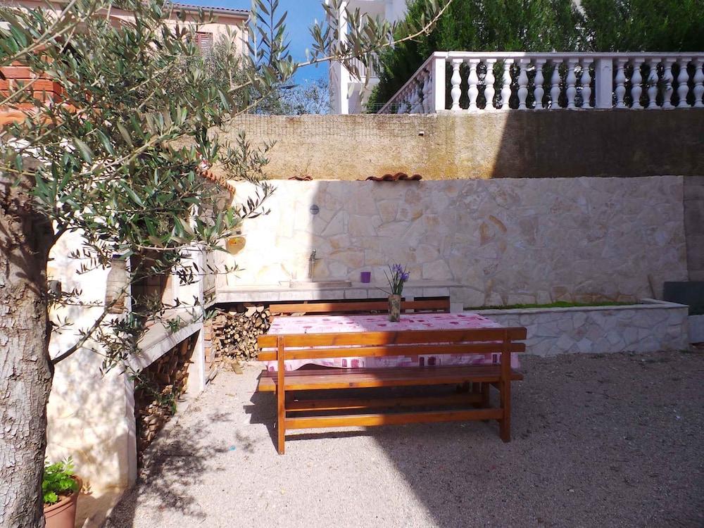 Apartments in Kornic/insel Krk 14471