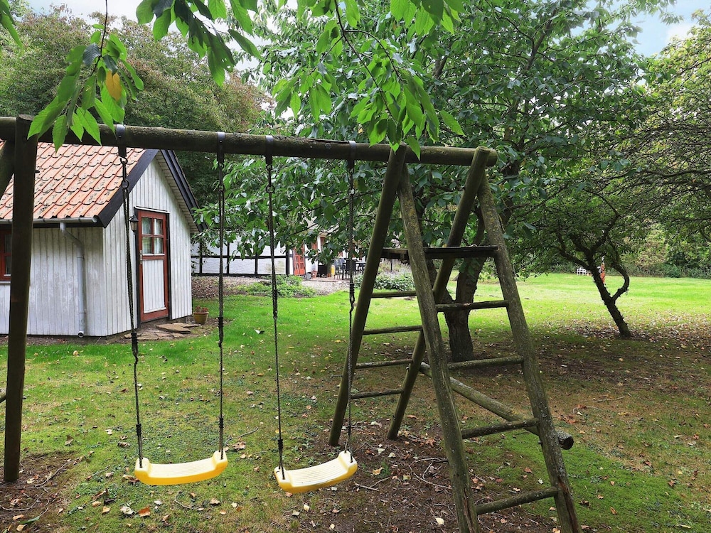 Family Cottage for Eight Guests