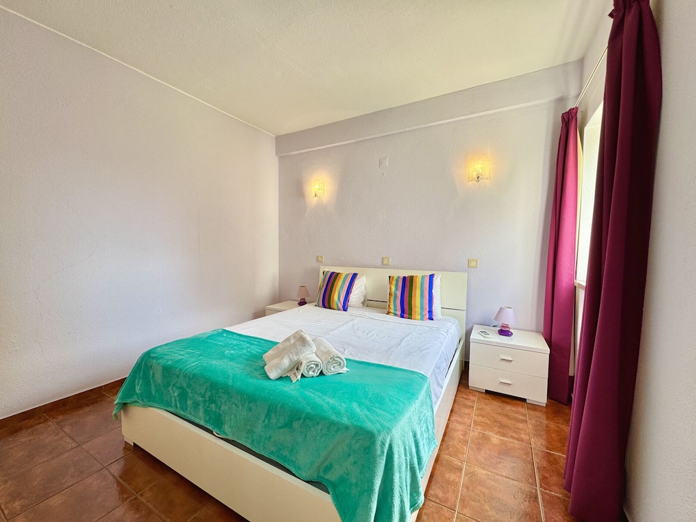 Vilamoura Central 10 by Homing