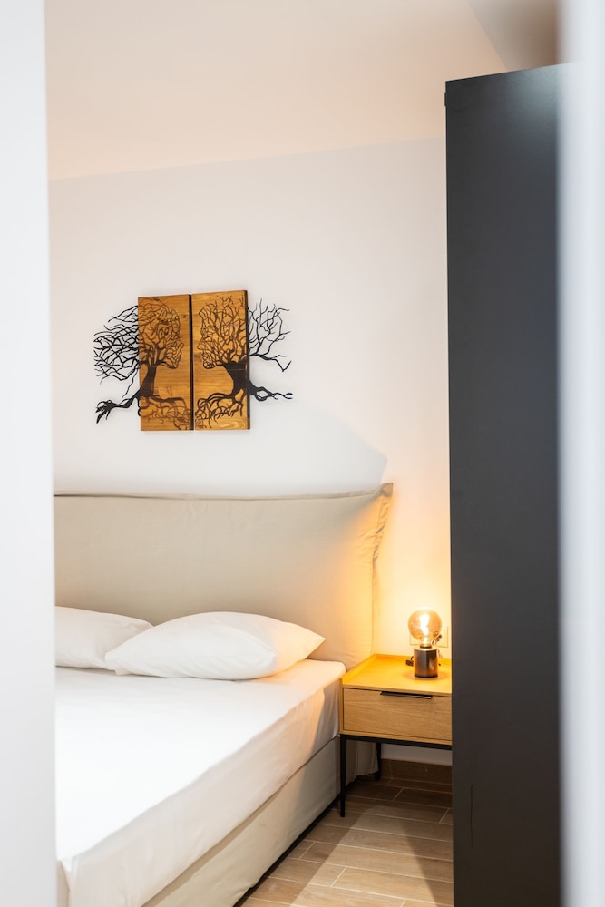 Exclusive 3-bedroom Haven in Kolonaki Center