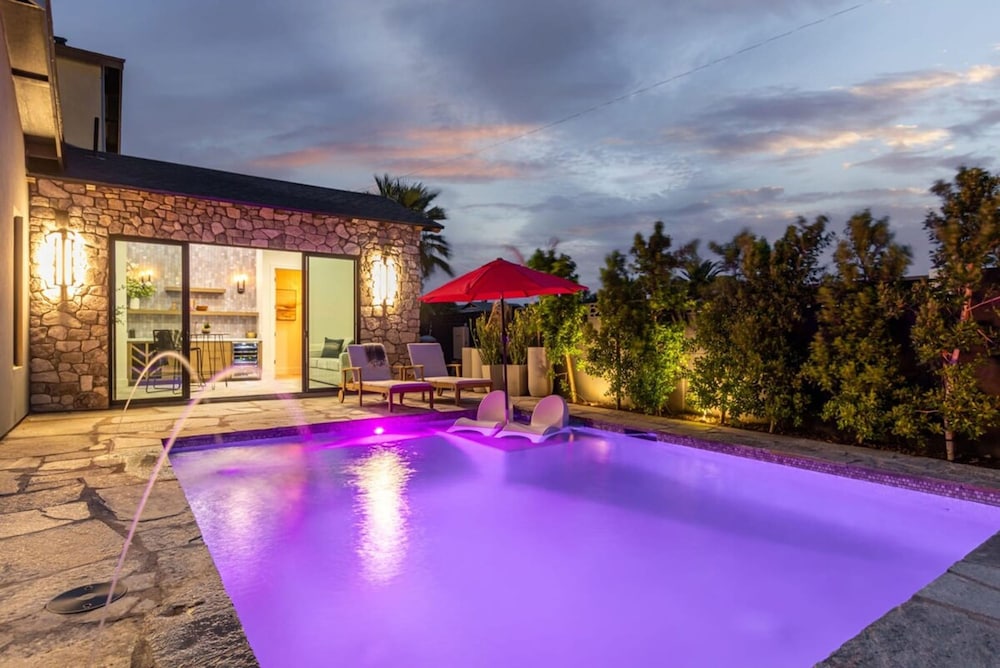 Stonewood Luxe Estate 5 Showers Heated Pool GYM