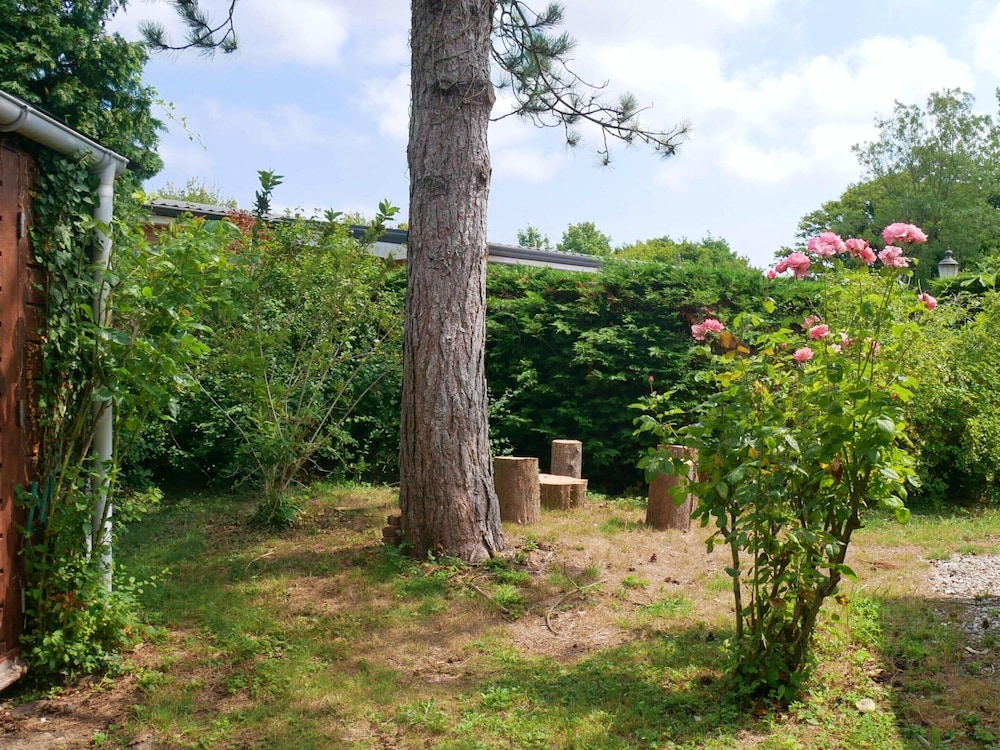 Cozy Family Home With Lovely Garden