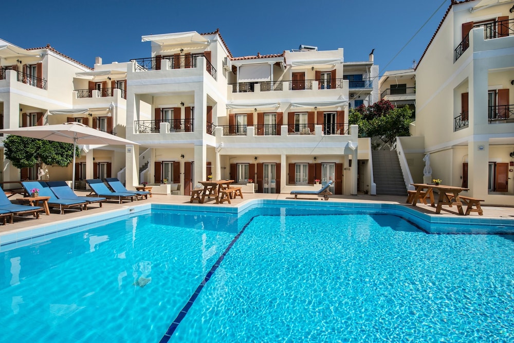 Kostis Villas