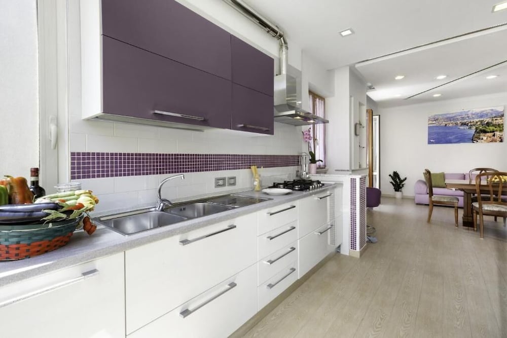 ROSE SORRENTO HOUSE