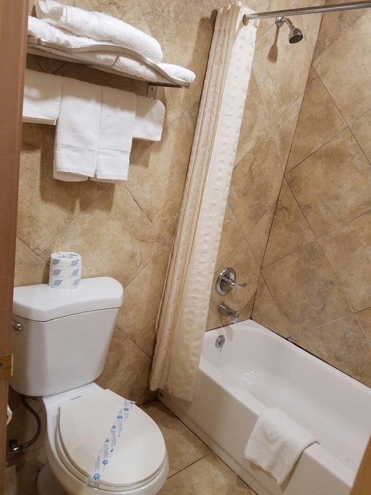 El Camino Motel - Property Image 12