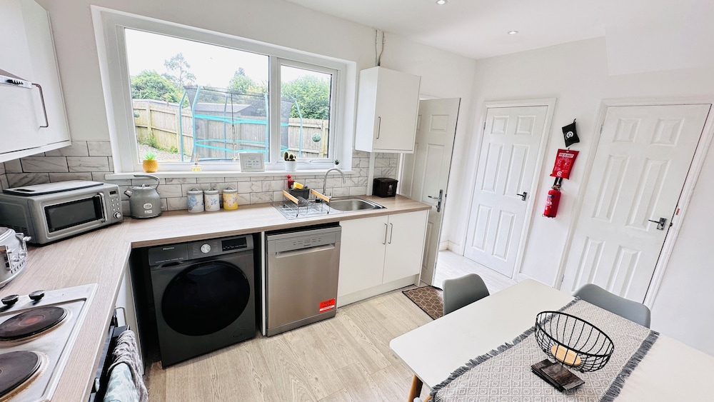 Pengam House