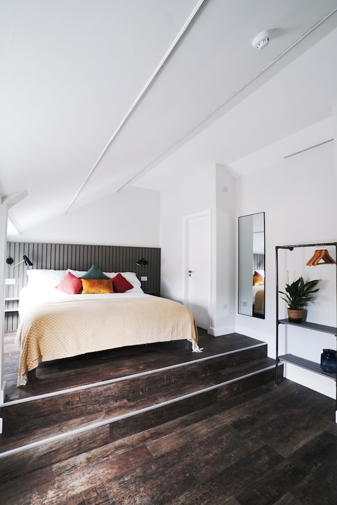 Sgwar-Boutique Rooms