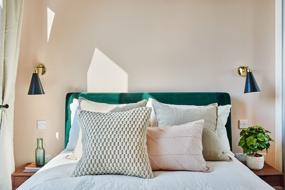 Designer City Centre Apartment view 4