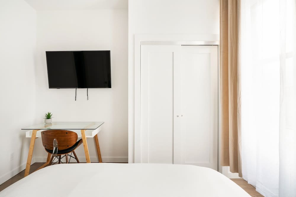 1290-3 New Renovated 2 Bedrooms in UES