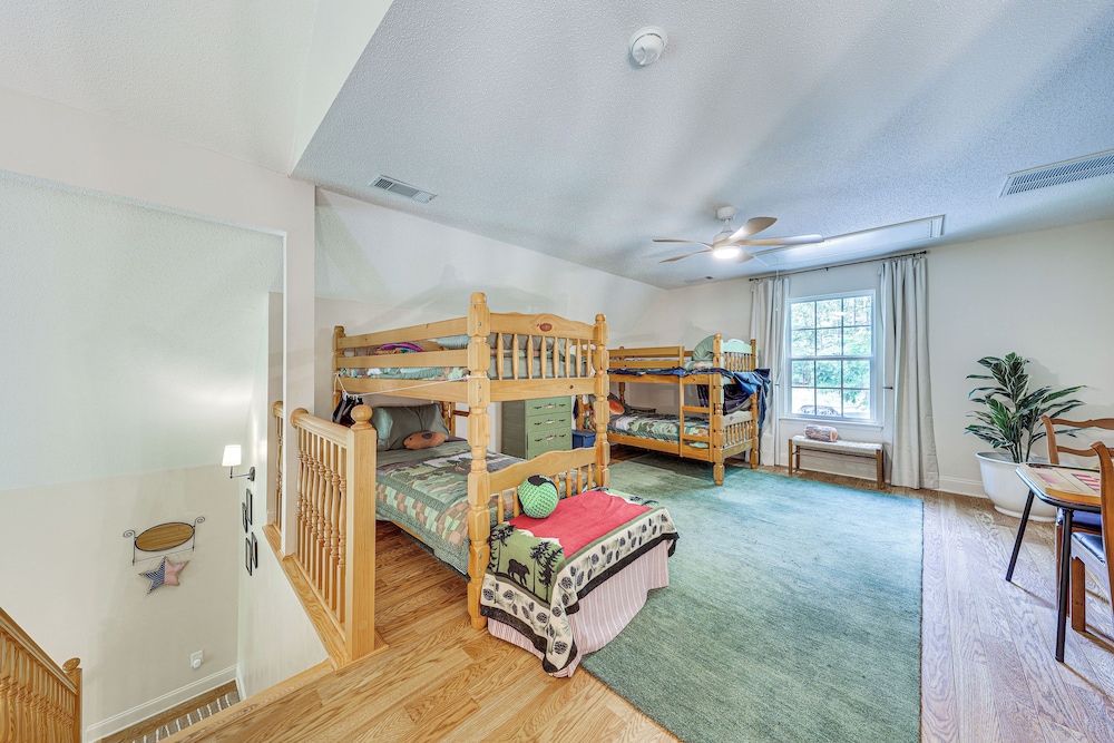 Fisher's Retreat Near Lake Thurmond: Tignall Home