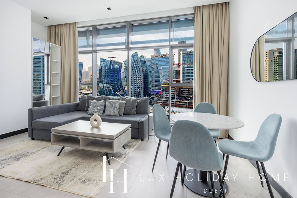 LUX 15 Northside Burj Khalifa View Suite