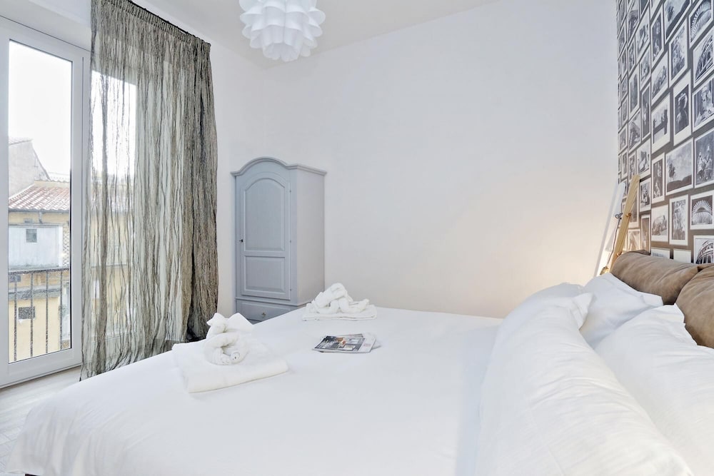 Rm-h501-pale6h3 Monti Apartments - M12