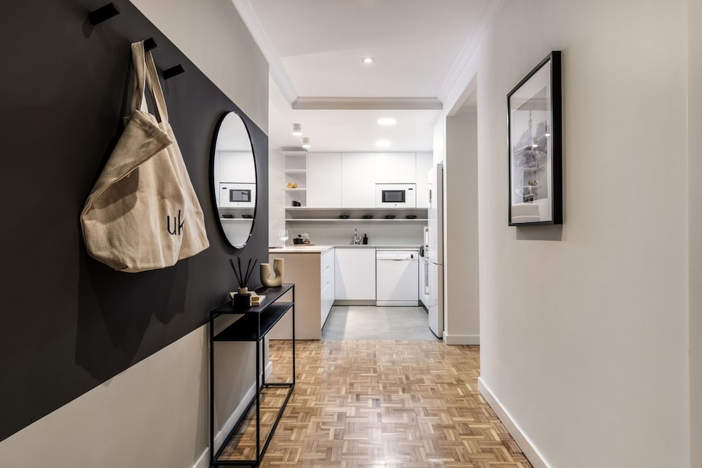 Movida - 2 Bedroom and Pool in Chamber