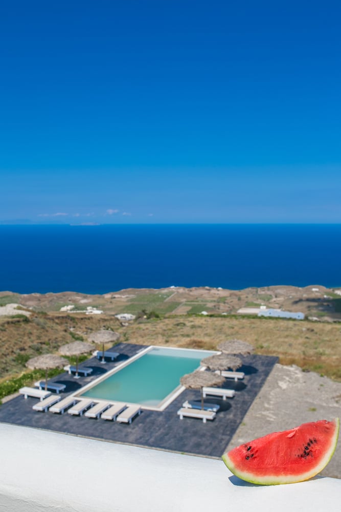 EOS Villa