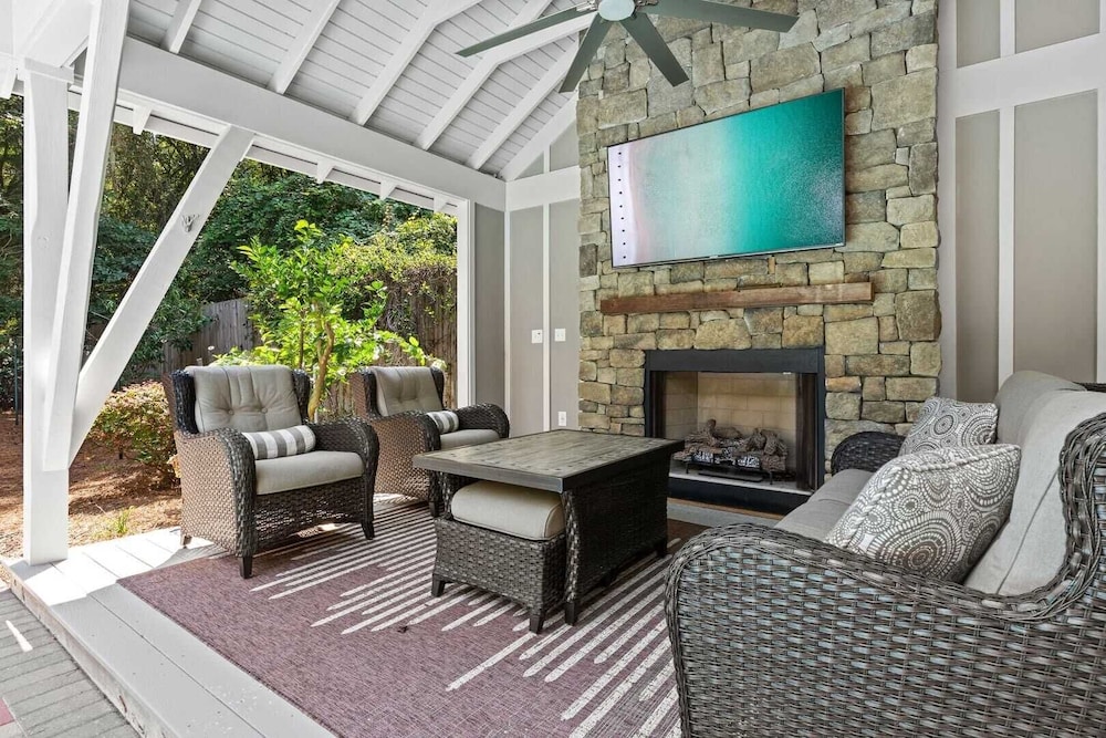 Honey Bee Bungalows by Avantstay Boat Friendly, Pool Access