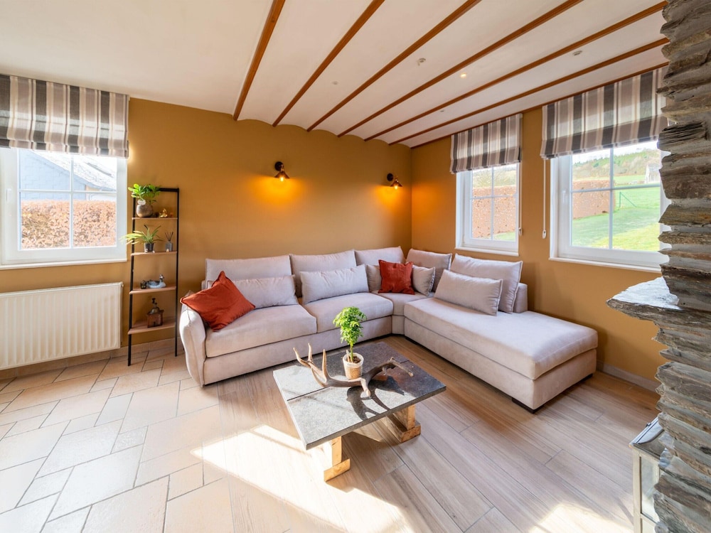 Holiday Home in Lierneux With Bubble Bath