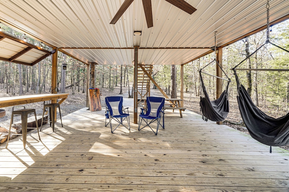 'bluebird Treehouse' Near Kiamichi Mtns w/ Hot Tub