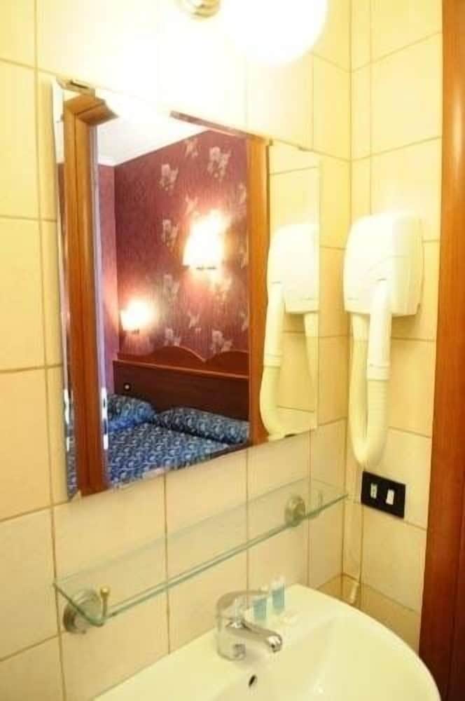 Termini Station Rooms
