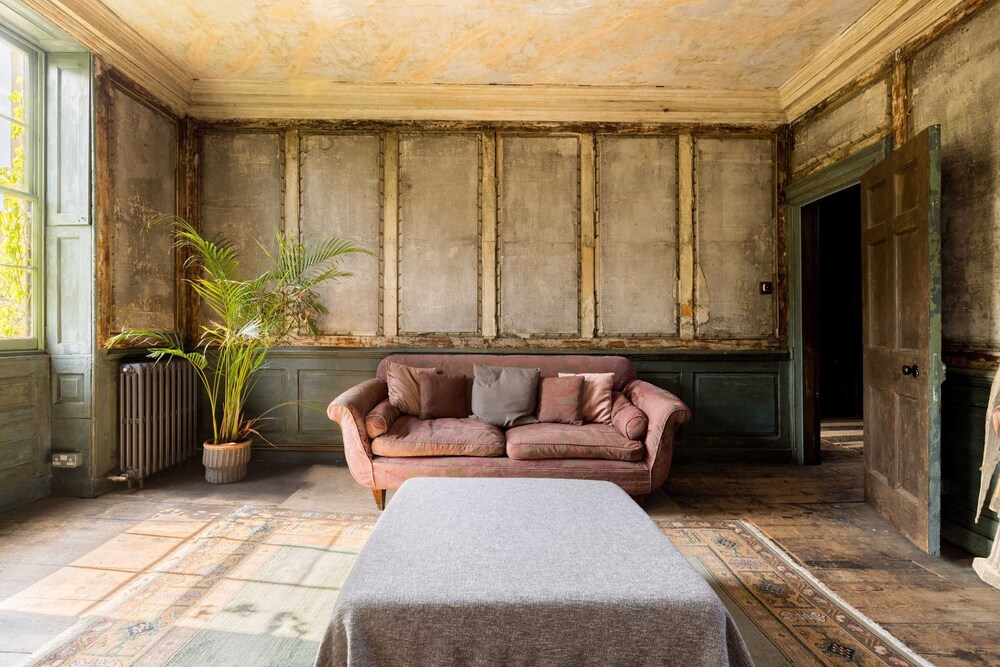 Extraordinary Grade Ii-listed Early Georgian Home