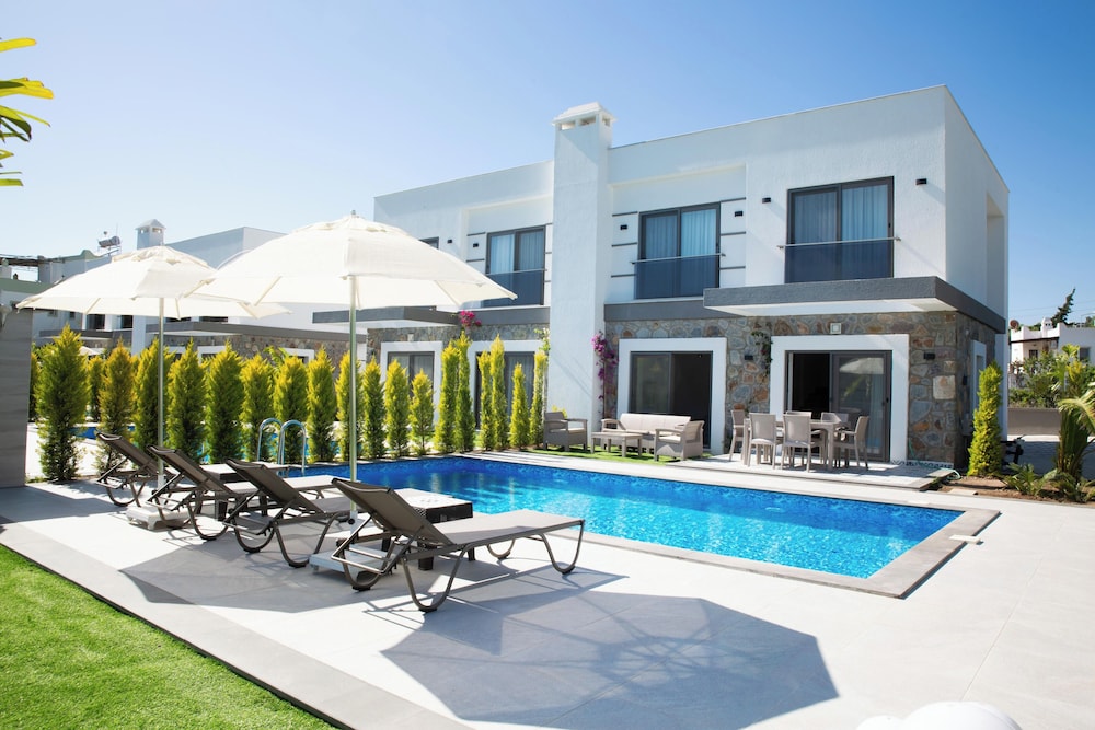 İmportantTravel BD4109 2Bedroomed Villa