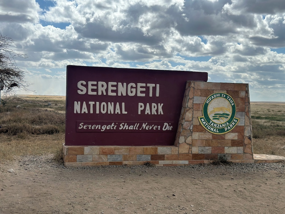 ZUHUMATH TENTED CAMPS SERENGETI