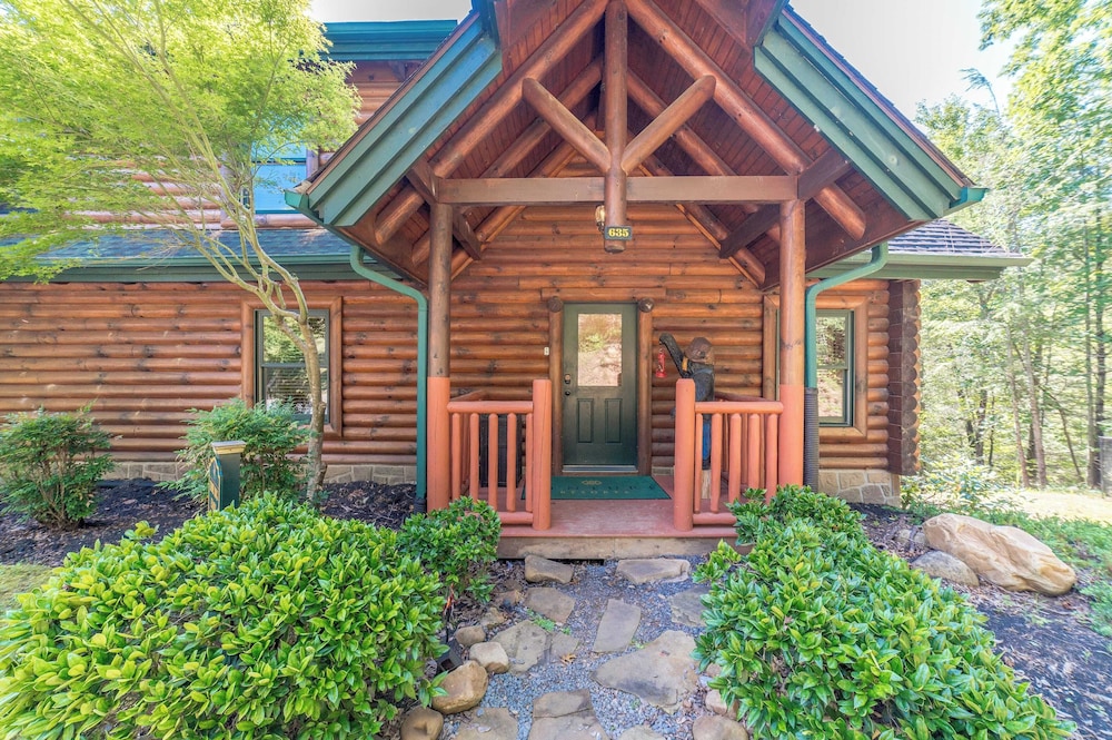 The Big Easy by Avantstay Hot Tub, Game Room, Spacious Deck Premier Location