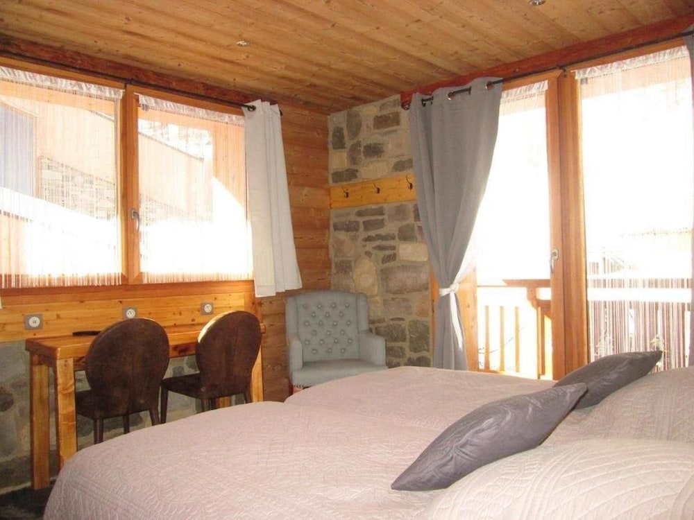 Chalet Monte Bianco view 5