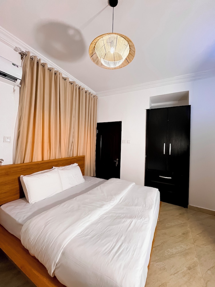 The12 by Naji Resort